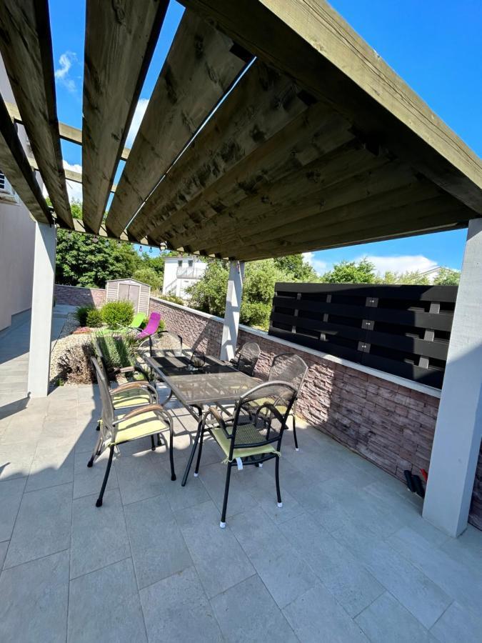 Holiday House "Sabine Green" Skrbčići Екстериор снимка