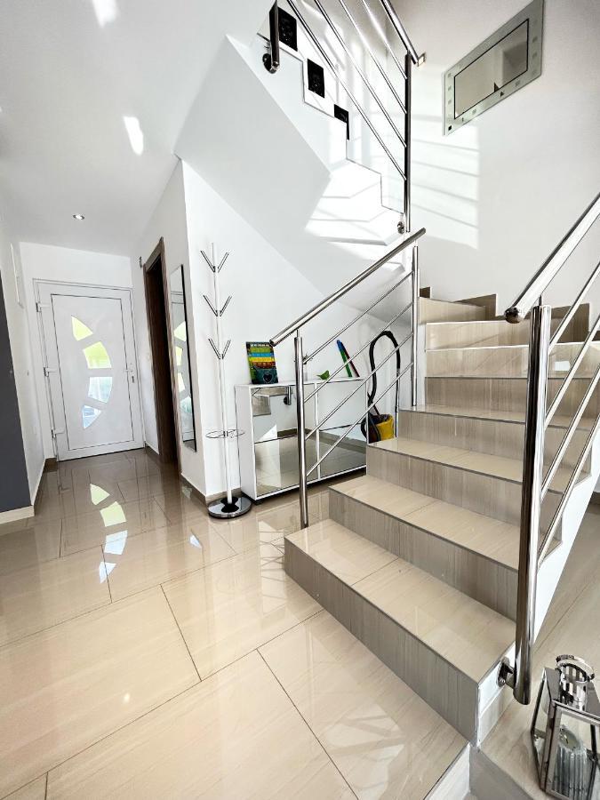 Holiday House "Sabine Green" Skrbčići Екстериор снимка