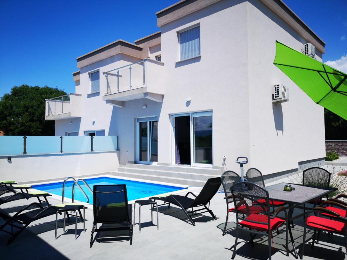 Holiday House "Sabine Green" Skrbčići Екстериор снимка