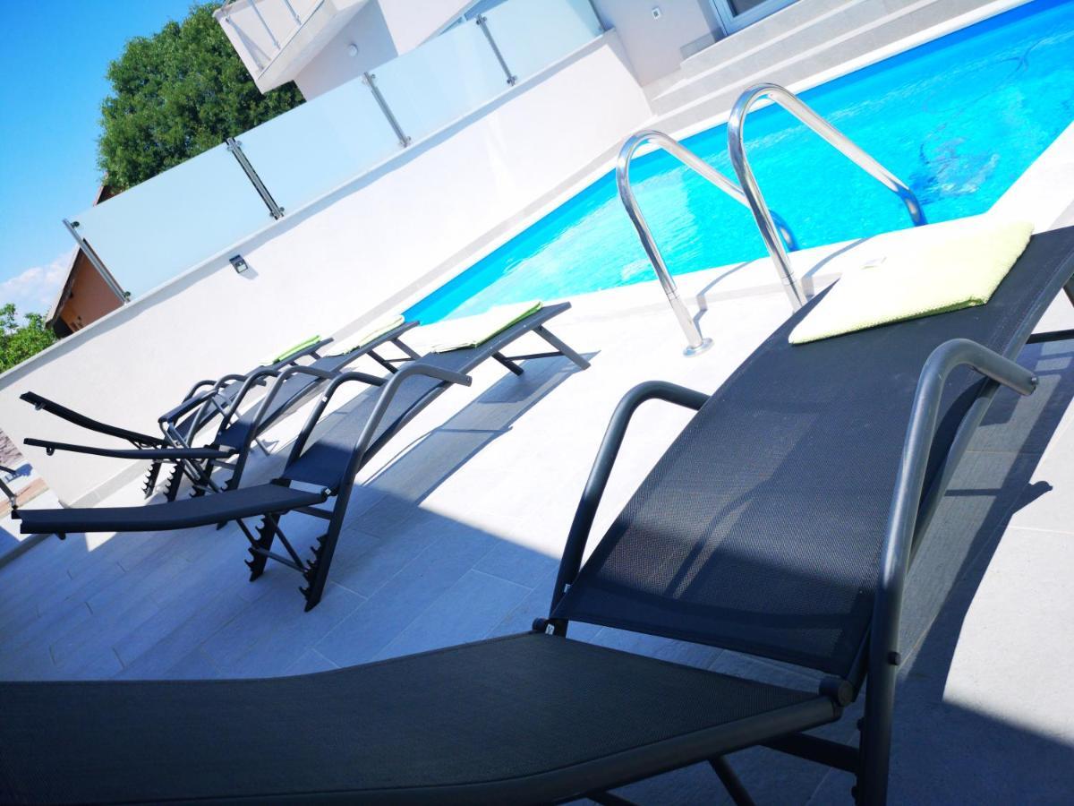 Holiday House "Sabine Green" Skrbčići Екстериор снимка